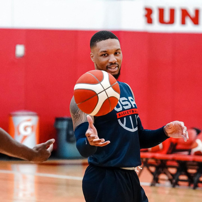 欧宝体育-杜兰特在更衣室枪杀库里